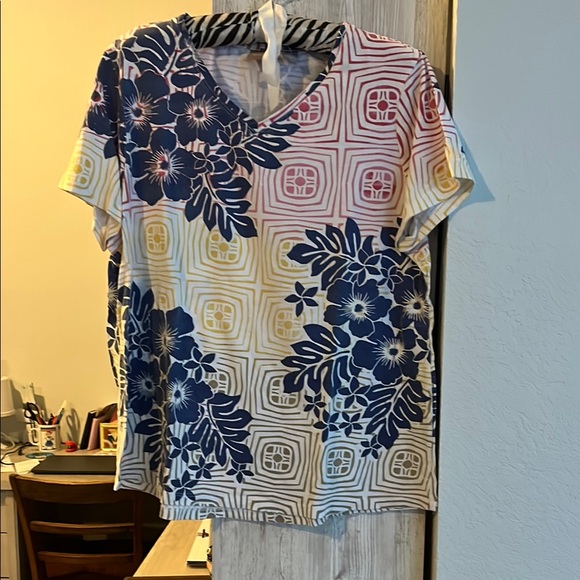 Chico's Tops - Chico's Multicolor Floral Short Sleeve Tee